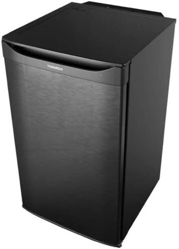 ثلاجة تورنيدو مينى بار 100 لتر ديفروست